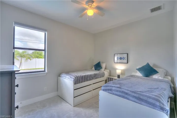 225 Nw 1st St, Cape Coral, Florida 33993