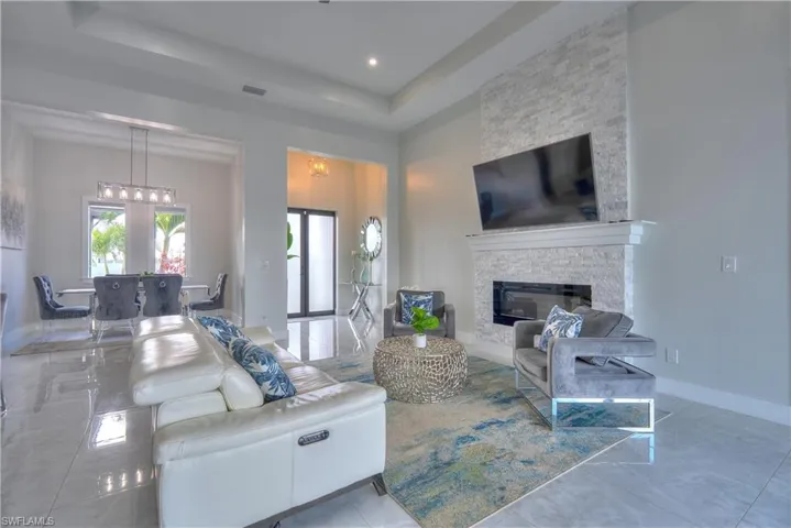 225 Nw 1st St, Cape Coral, Florida 33993