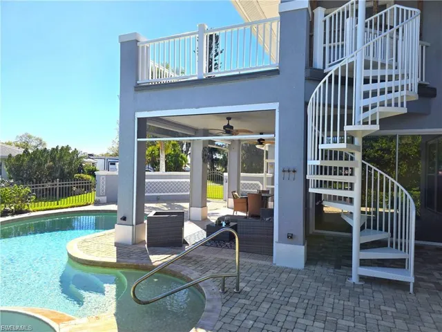 Patio / terrace featuring a patio area and a ceiling fan