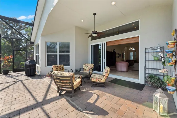 Ample covered space to relax in the shade