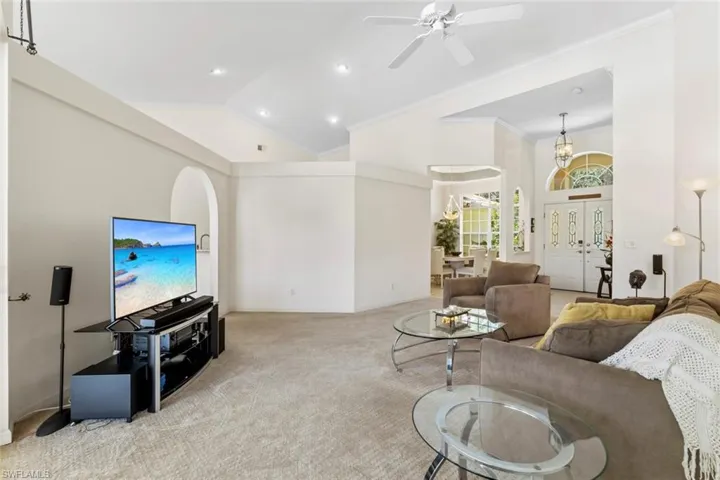 7538 Citrus Hill Ln, Naples, Florida 34109