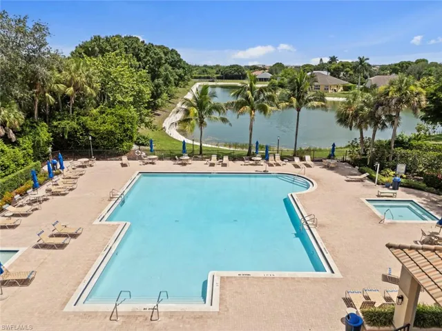7538 Citrus Hill Ln, Naples, Florida 34109
