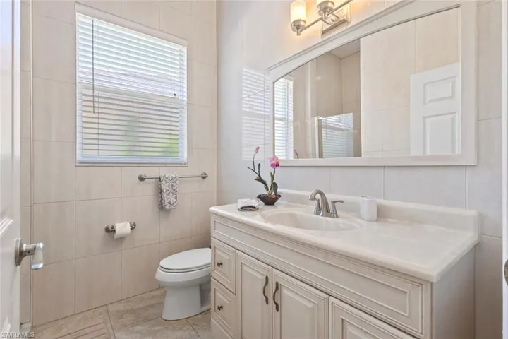 7538 Citrus Hill Ln, Naples, Florida 34109