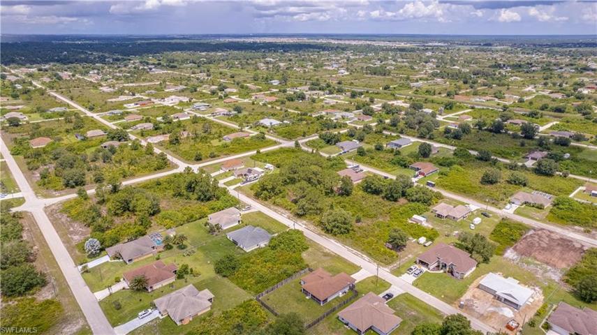 2611  56th W ST, Lehigh Acres, FL 33971