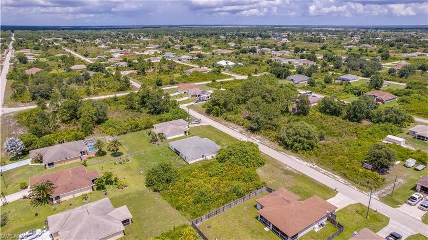 2611  56th W ST, Lehigh Acres, FL 33971