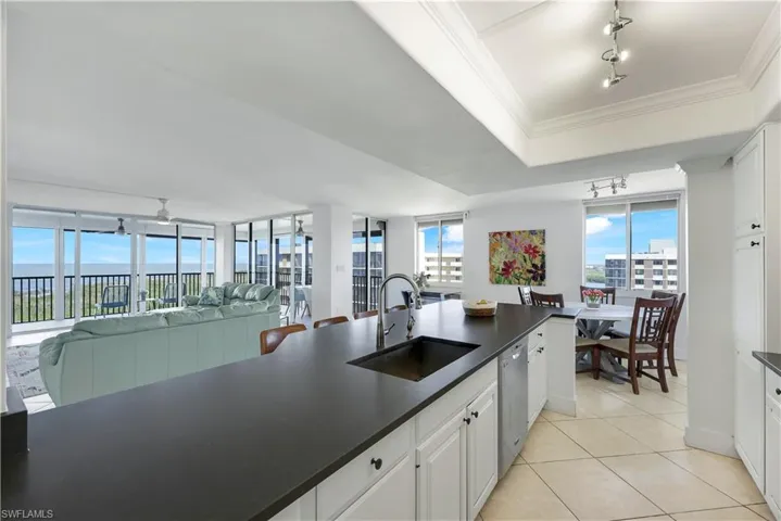 11  Bluebill  AVE, Naples, FL 34108