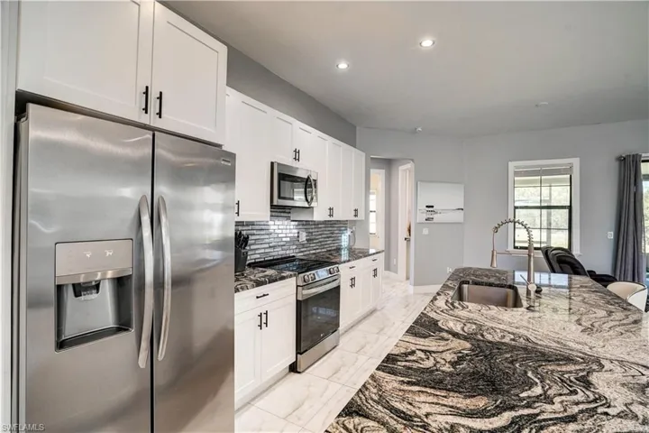 2661 43rd Ave Ne, Naples, Florida 34120