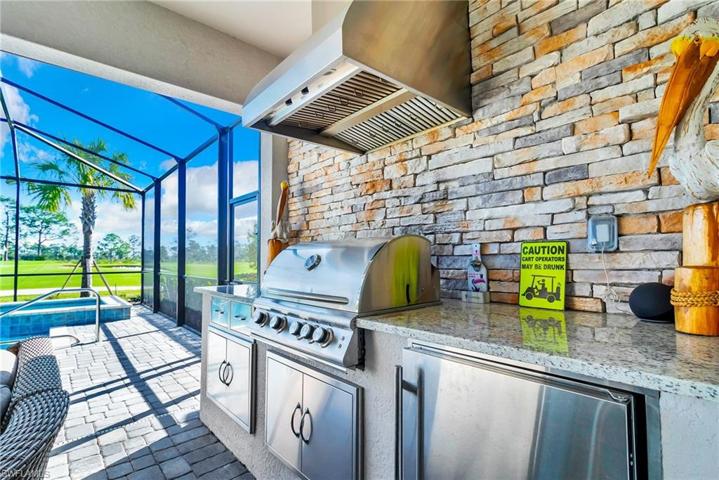 Outdoor Gas Grille/Refrigerator