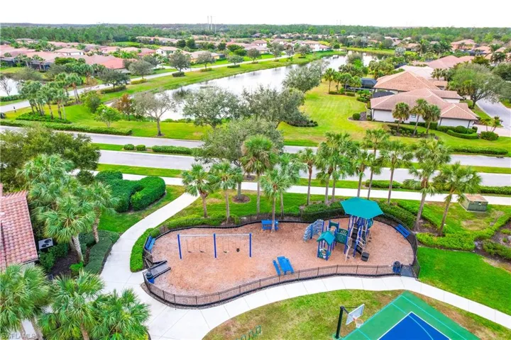 10234 Ashbrook Ct, Fort Myers, Florida 33913