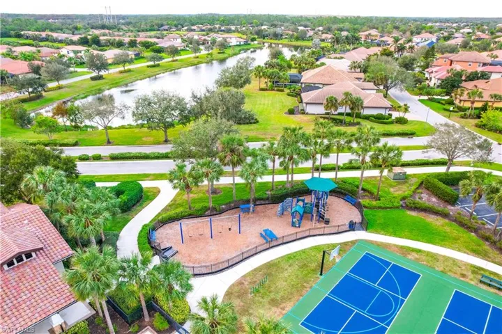 10234 Ashbrook Ct, Fort Myers, Florida 33913
