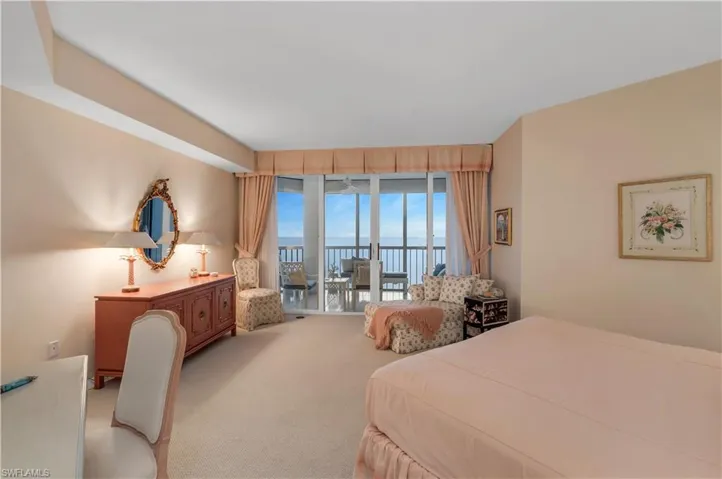 4951  Gulf Shore N BLVD, Naples, FL 34103
