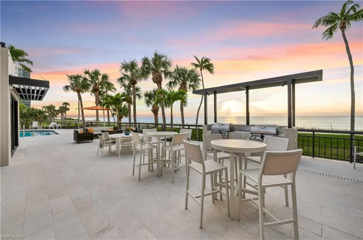 4951  Gulf Shore N BLVD, Naples, FL 34103