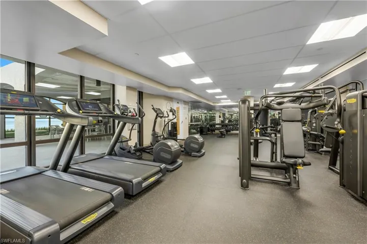 4951  Gulf Shore N BLVD, Naples, FL 34103