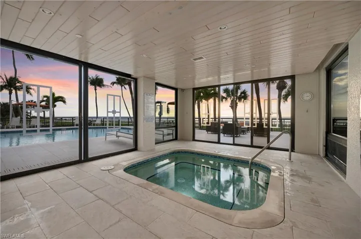 4951  Gulf Shore N BLVD, Naples, FL 34103