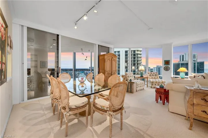 4951  Gulf Shore N BLVD, Naples, FL 34103