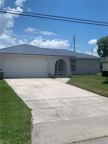 2214 Se 14th Ter, Cape Coral, Florida 33990