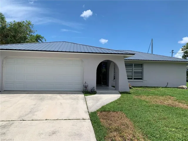 2214 Se 14th Ter, Cape Coral, Florida 33990