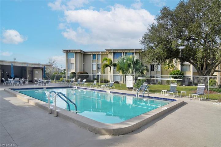 2264 Winkler AVE # 114, FORT MYERS FL 33901
