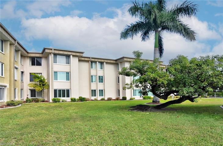2264 Winkler AVE # 114, FORT MYERS FL 33901