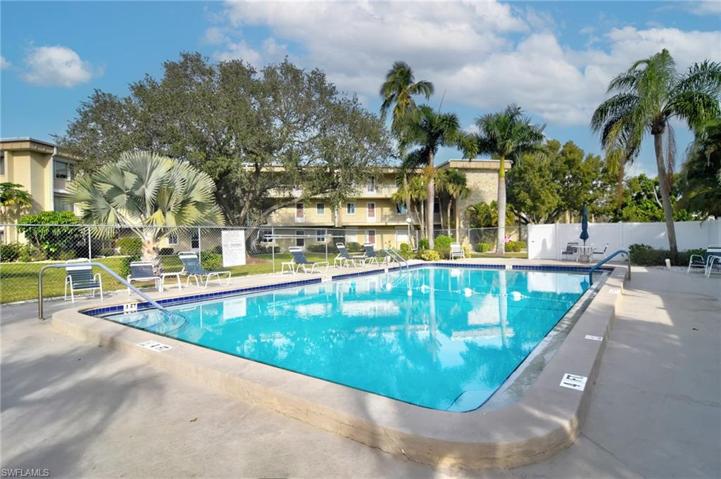 2264 Winkler AVE # 114, FORT MYERS FL 33901