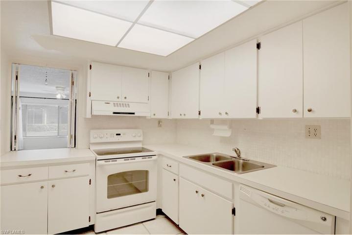 2264 Winkler AVE # 114, FORT MYERS FL 33901