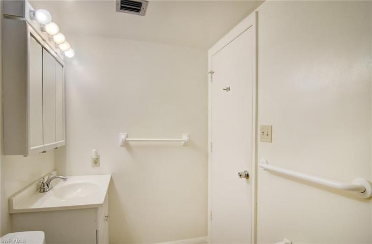 2264 Winkler AVE # 114, FORT MYERS FL 33901