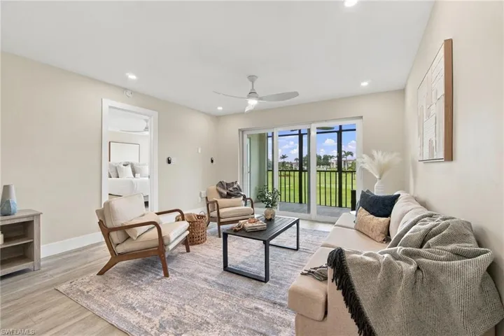 29 High Point Cir E 204, Naples, Florida 34103