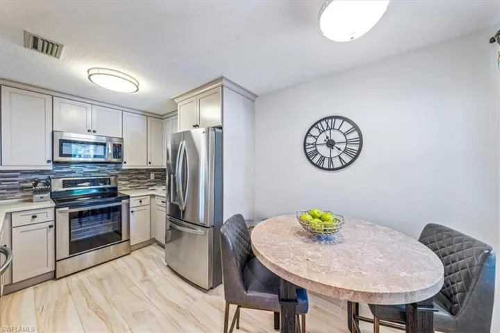 2540  Aspen Creek  LN, Naples, FL 34119