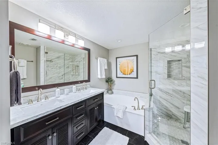 2540  Aspen Creek  LN, Naples, FL 34119