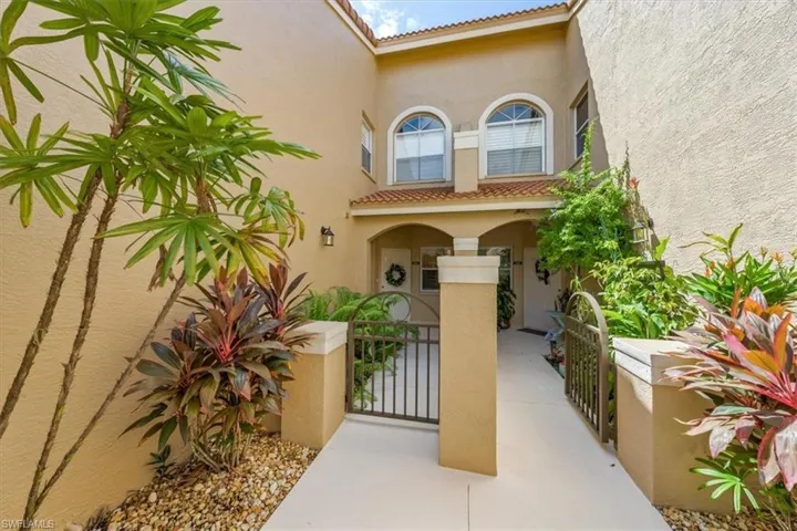 2540  Aspen Creek  LN, Naples, FL 34119