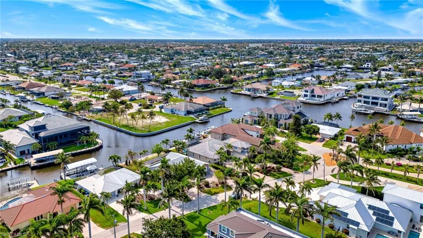 5630 Riverside Dr, Cape Coral, Florida 33904