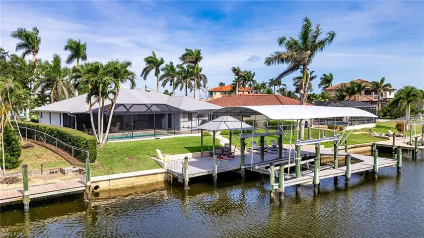 5630 Riverside Dr, Cape Coral, Florida 33904