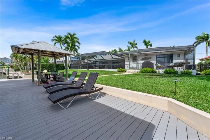 5630 Riverside Dr, Cape Coral, Florida 33904