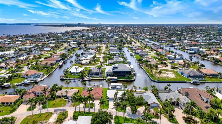 5630 Riverside Dr, Cape Coral, Florida 33904