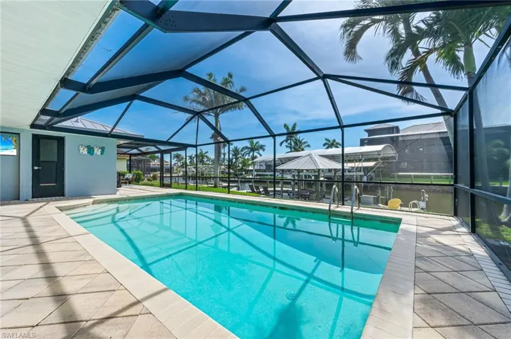 5630 Riverside Dr, Cape Coral, Florida 33904