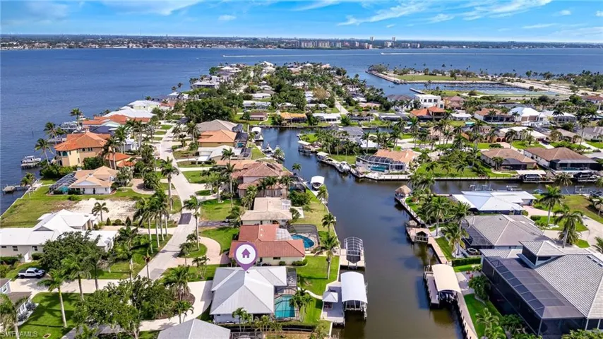 5630 Riverside Dr, Cape Coral, Florida 33904