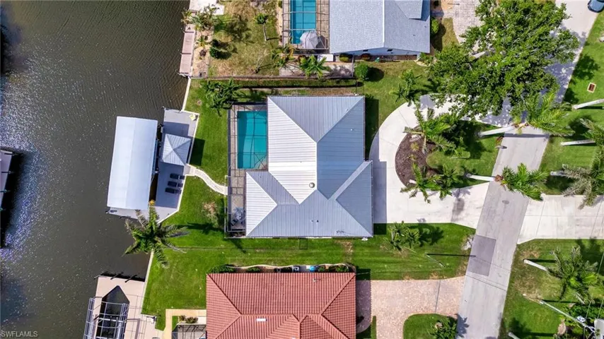 5630 Riverside Dr, Cape Coral, Florida 33904