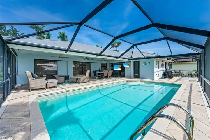 5630 Riverside Dr, Cape Coral, Florida 33904