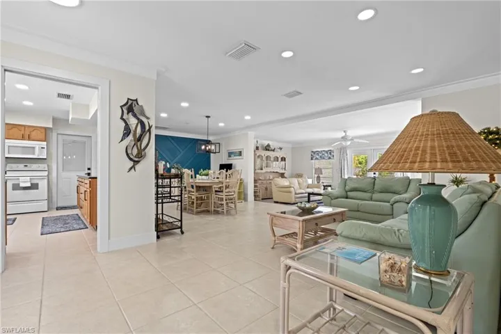 4116  Country Club  BLVD, Cape Coral, FL 33904
