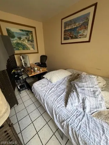 UNIT B BEDROOM