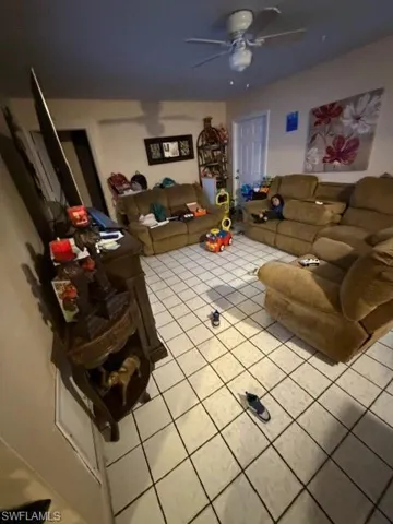 UNIT D LIVING ROOM