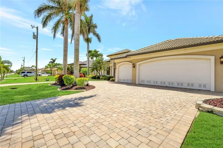 4536 Sw 12th Pl, Cape Coral, Florida 33914