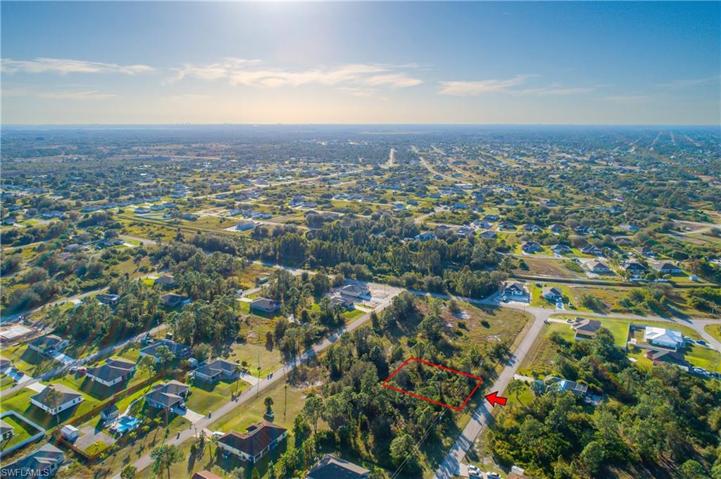 438 Raymer ST, LEHIGH ACRES FL 33974