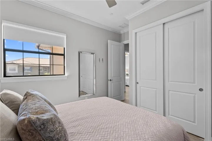 9673  Montelanico  LOOP, Naples, FL 34119