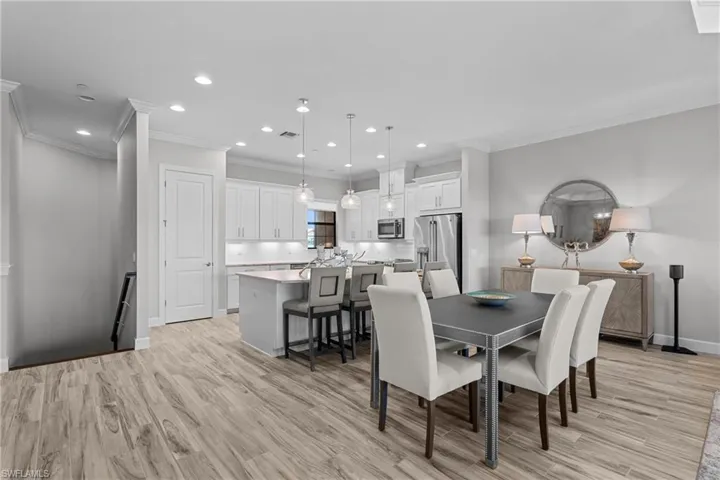 9673  Montelanico  LOOP, Naples, FL 34119