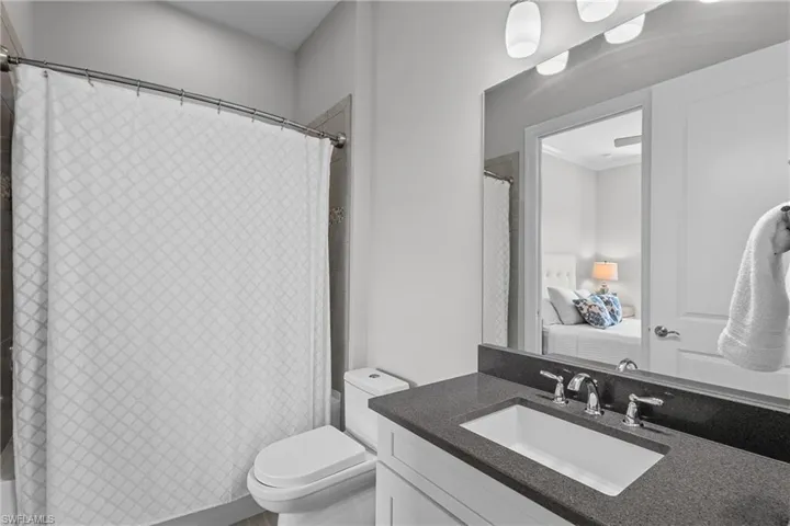 9673  Montelanico  LOOP, Naples, FL 34119