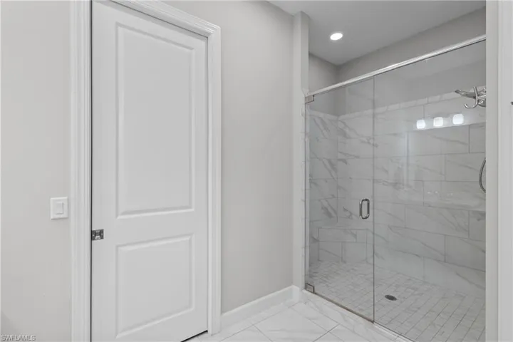 9673  Montelanico  LOOP, Naples, FL 34119