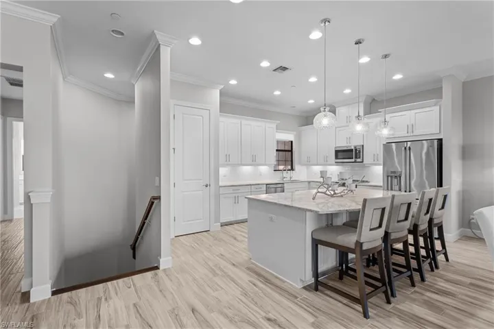9673  Montelanico  LOOP, Naples, FL 34119