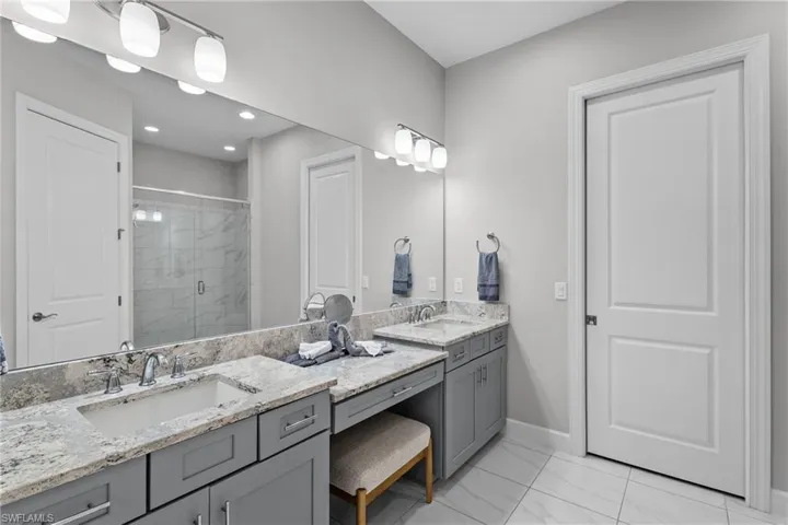9673  Montelanico  LOOP, Naples, FL 34119