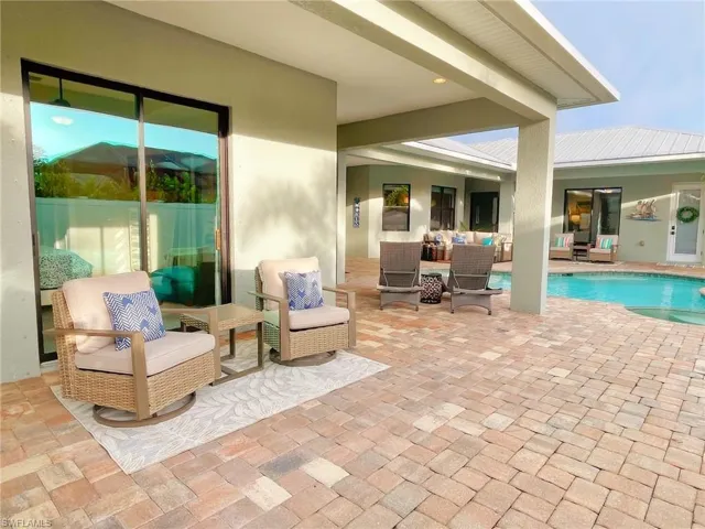 View of patio with outdoor lounge area